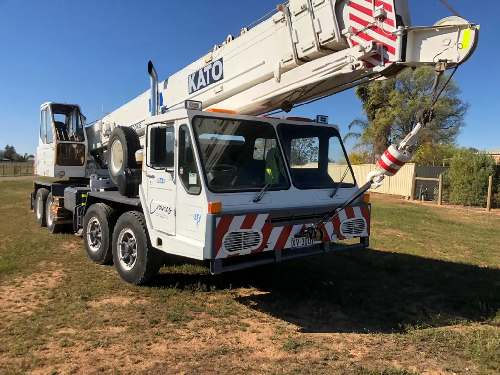 1984 Kato NK250 (25T Capacity) 25000kgt Truck Mounted crane for sale — general crane view